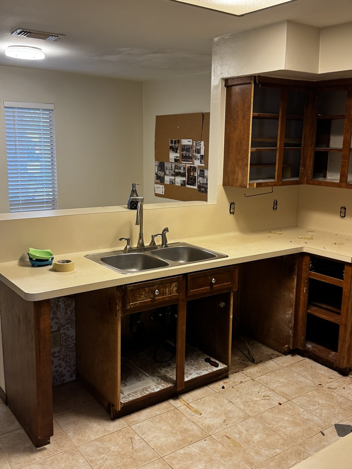 Kitchen before remodel